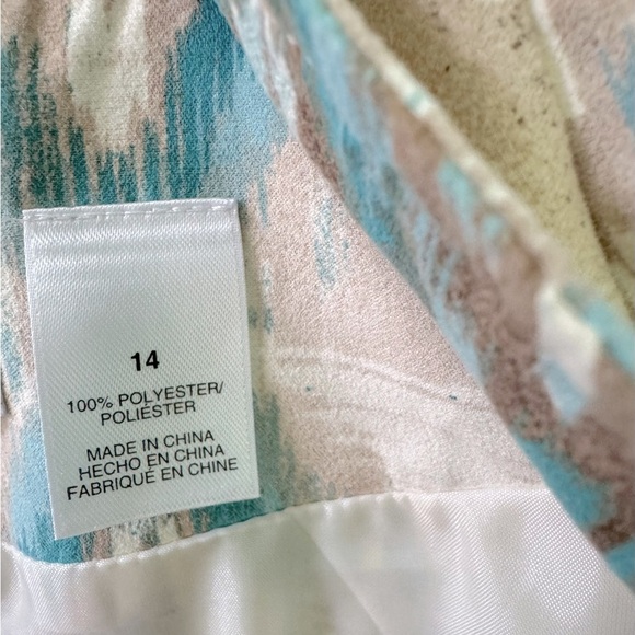 Alfred Dunner 14 Women’s Geometric design Blazer with full zip front EUC. - Picture 10 of 10